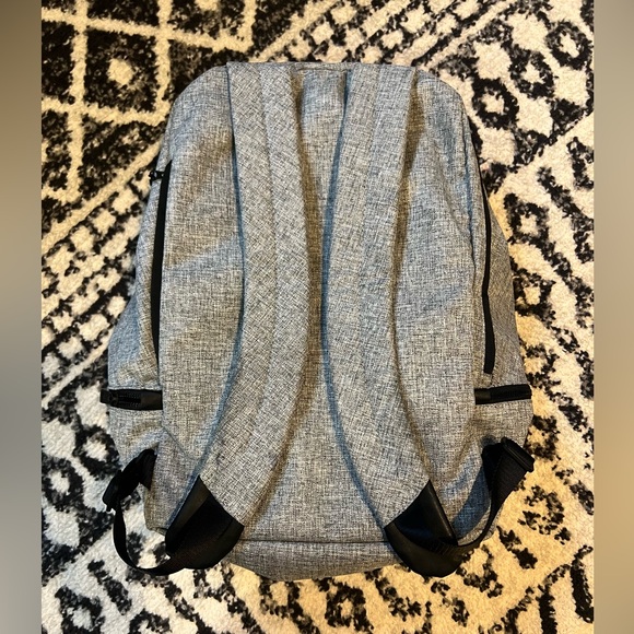 Lululemon City Adventurer Backpack Heathered Black Gray Large Unisex - Picture 6 of 6
